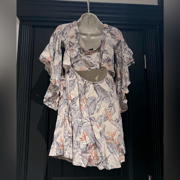 Sun-Drenched Daydream Beige Floral Print Off-the-Shoulder Dress - Picture 2 of 6